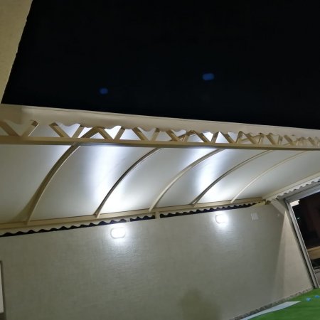 مظلات أبواب منازل المدينة المنورة