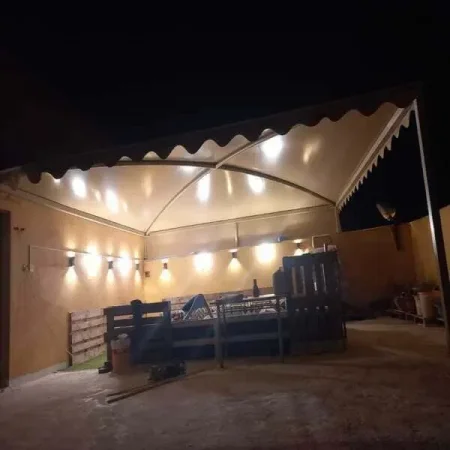 مظلات قماش للحدائق والجلسات الخارجية