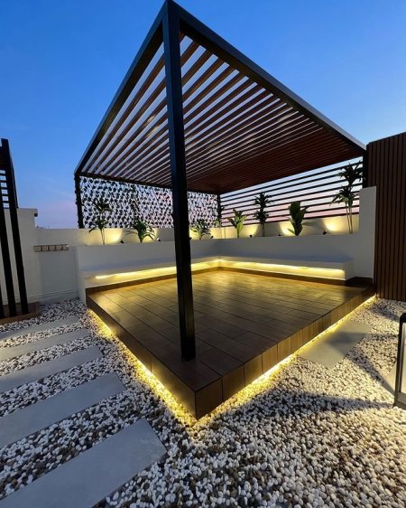 مظلات حديد للحدائق شكل خشب 2024 المدينة المنورة