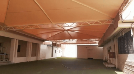 مظلات ممرات المدارس بالمدينة المنورة | تصميم وتركيب مظلات آمنة للطلاب